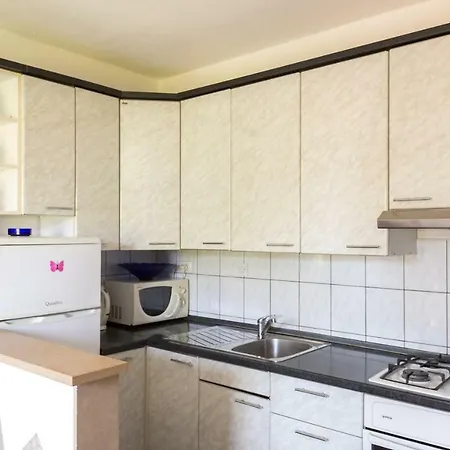 아파트 Apartman Mila 마카르스카