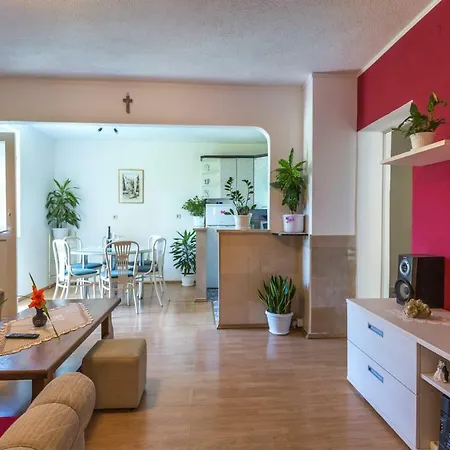 Apartman Mila * 마카르스카