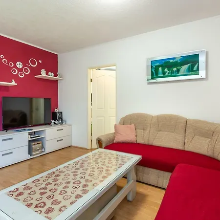 Apartman Mila * 마카르스카
